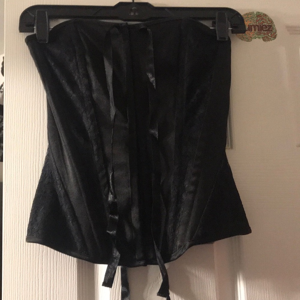 Black lace fetish pinup corset